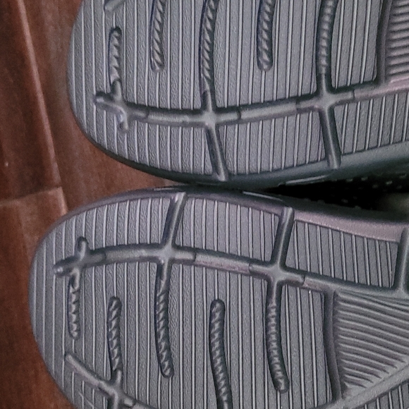 NWT Under Armour slides - Picture 4 of 5